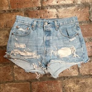 Levi 501 Ripped Shorts - Size 29
